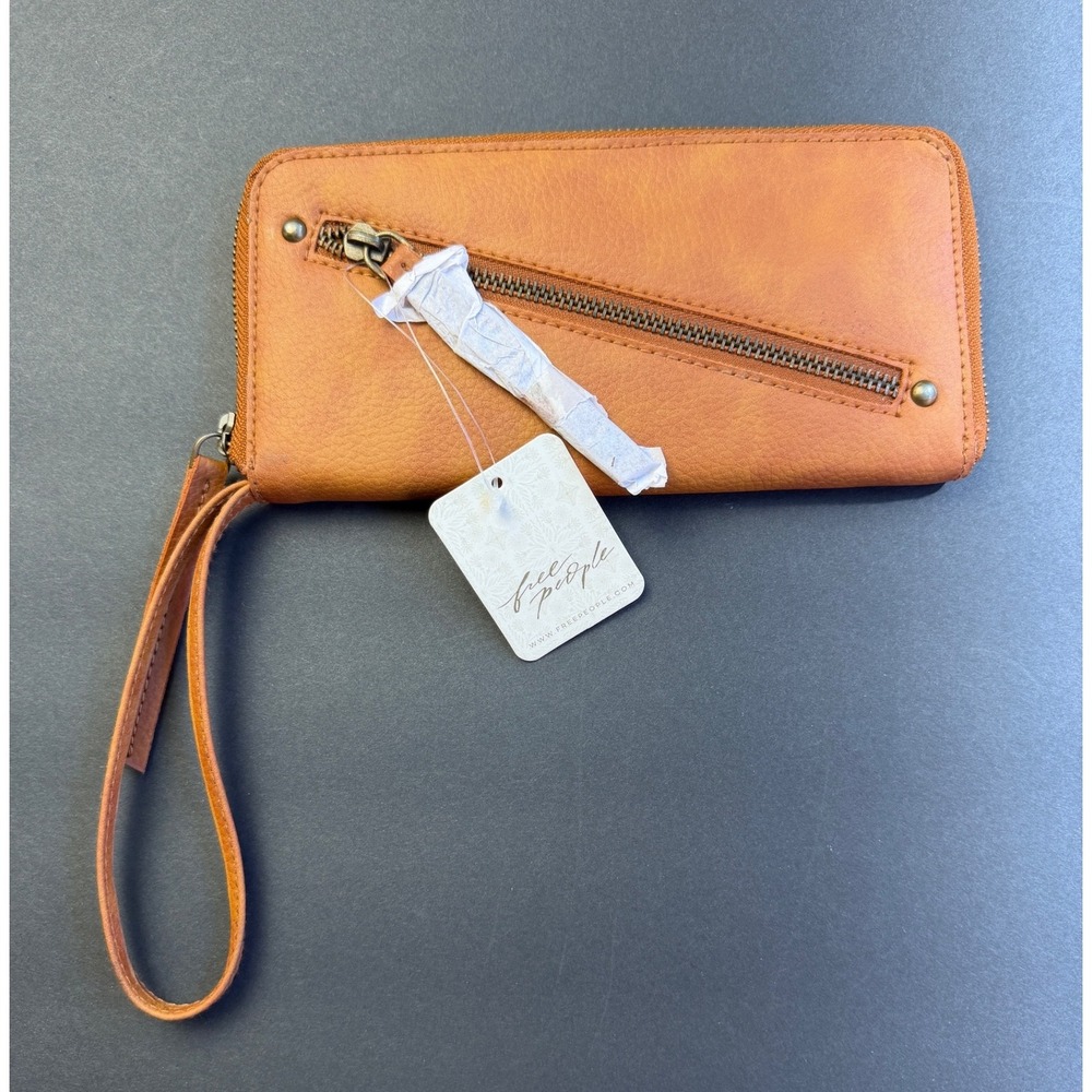 Free People Vegan Leather Wristlet Wallet Brown Zip Around Boho Western New Tags
